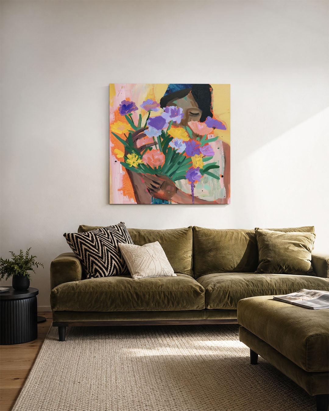 Bloemen en vrouw kunstwerk – derde productweergave – dit kunstwerk toont een vrouw met een kleurrijk boeket bloemen. De