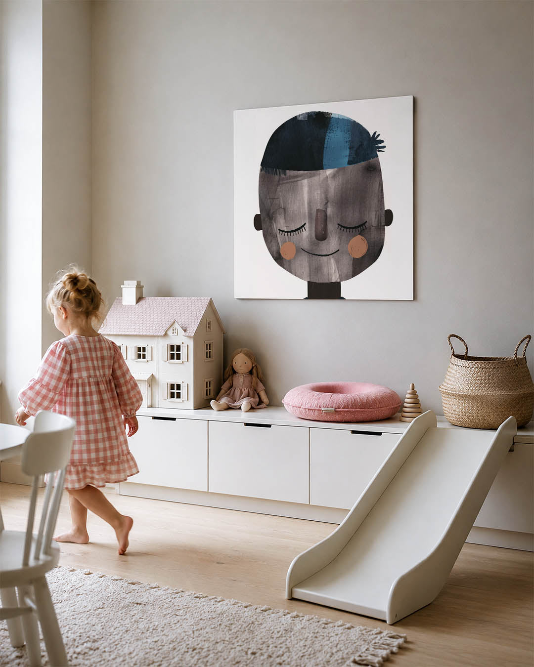 Vrolijk gezicht portret kunstwerk – tweede productweergave – dit werk toont een eenvoudig, vrolijk gezicht met gesloten ogen.