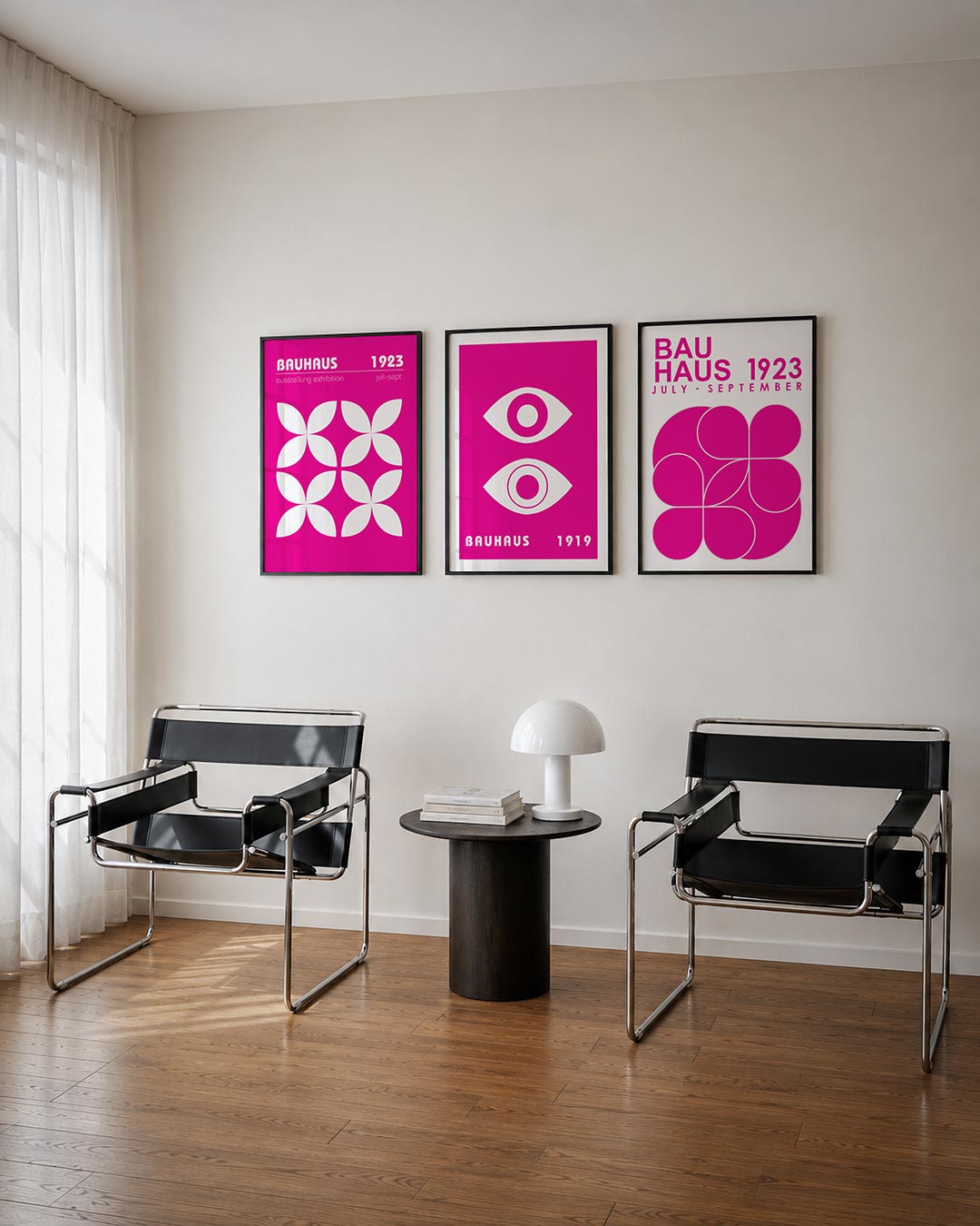 Vorm en kleur posterset – tweede productweergave – deze posterset in drie delen toont een levendige roze achtergrond met