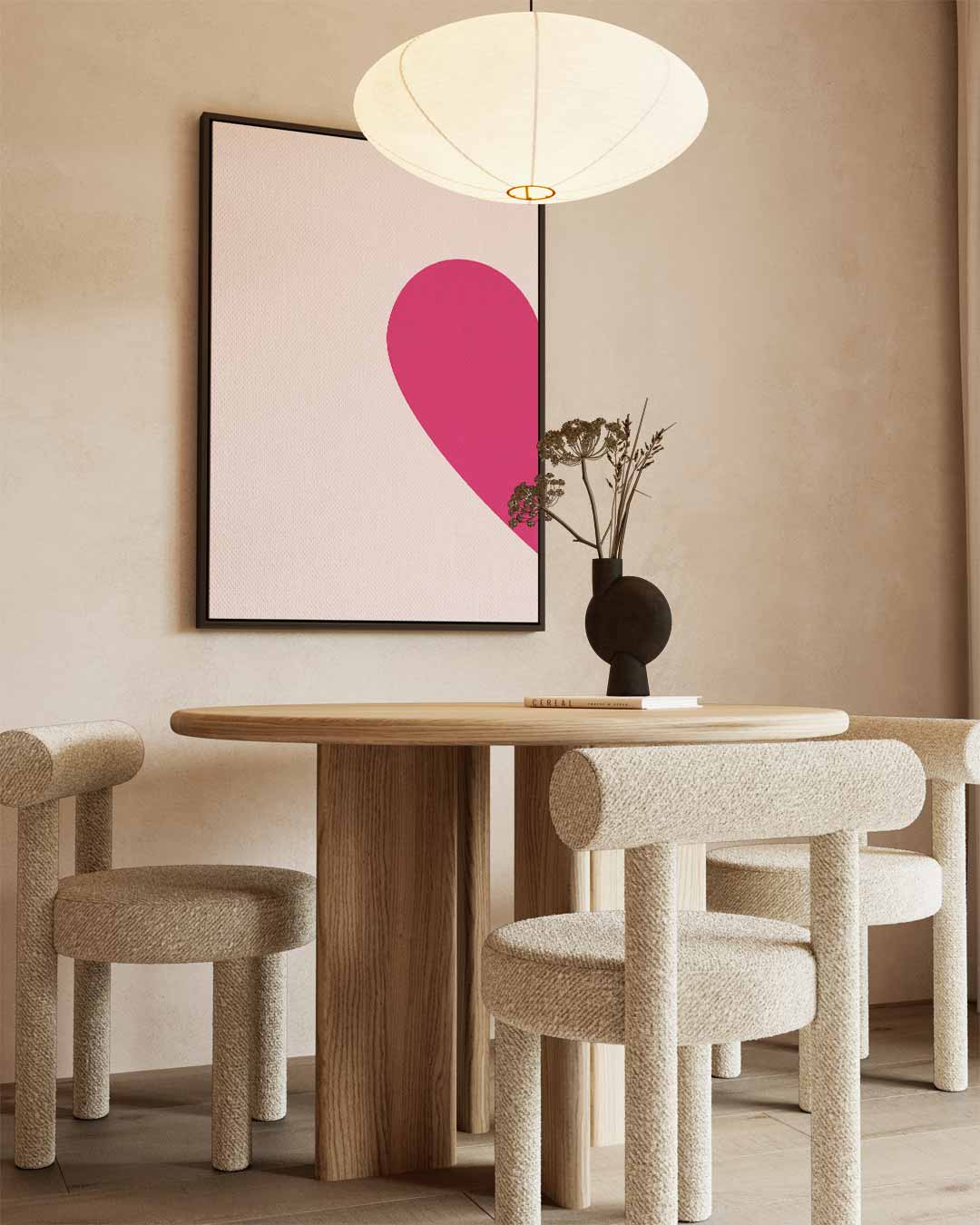 Roze hartvorm – kunstwerk met zwarte baklijst