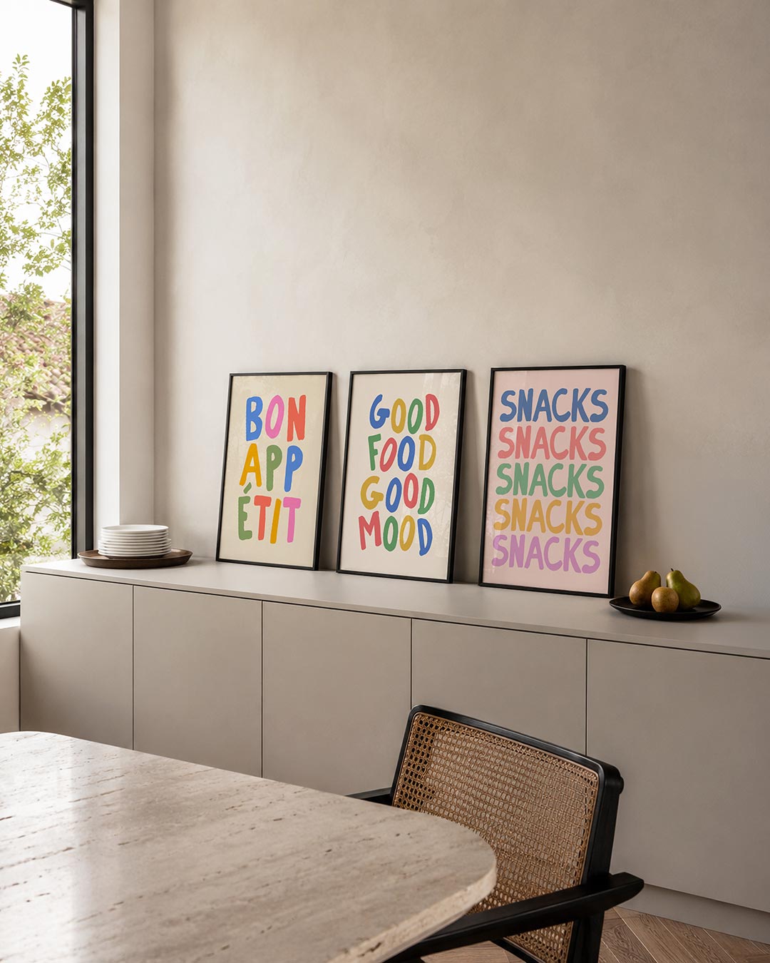 Kleurrijke letters posterset – detailweergave – deze posterset in drie delen toont speelse, kleurrijke