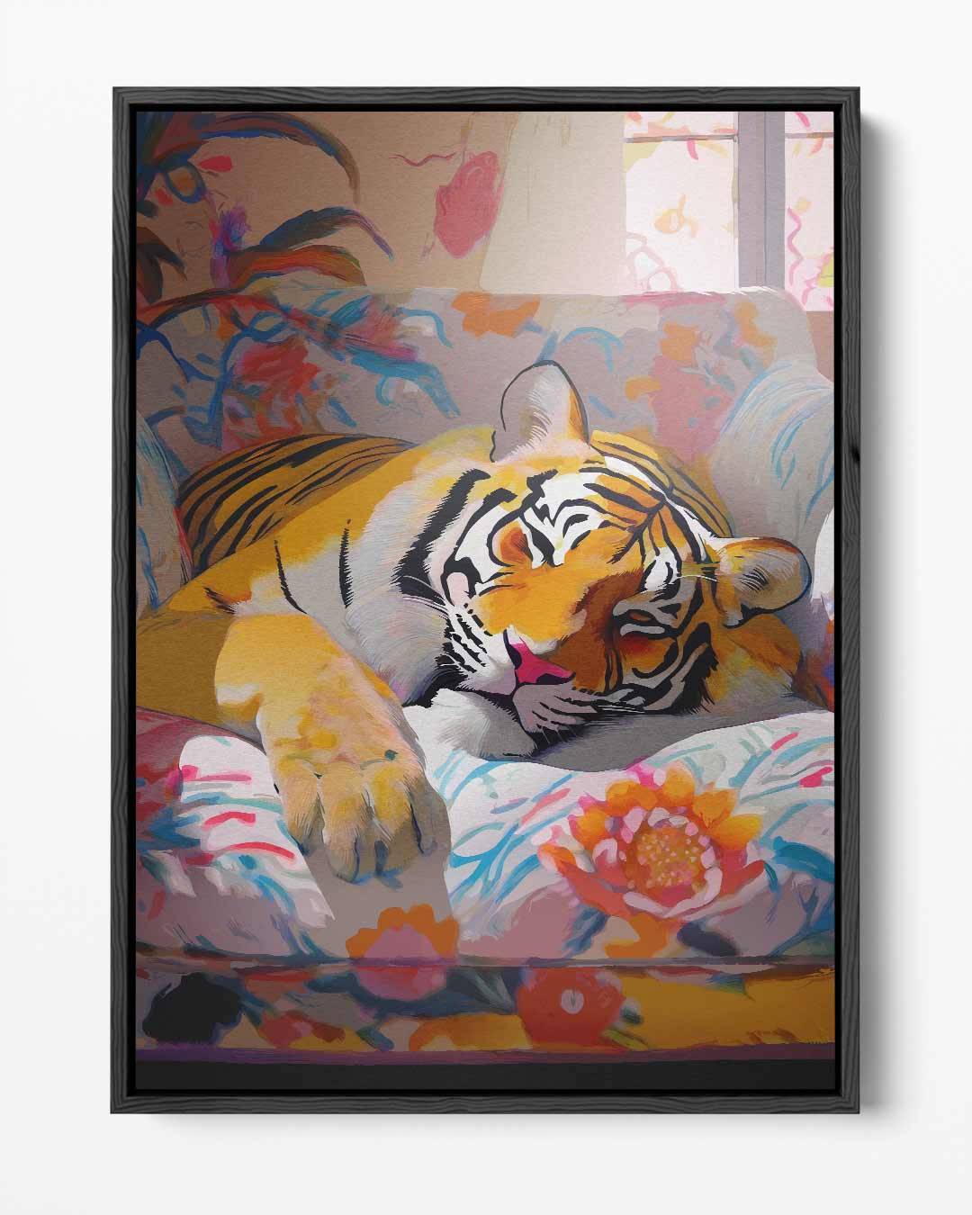 Luie Tijger Knus in Bloemenfauteuil – portret kunstwerk als wanddecoratie
