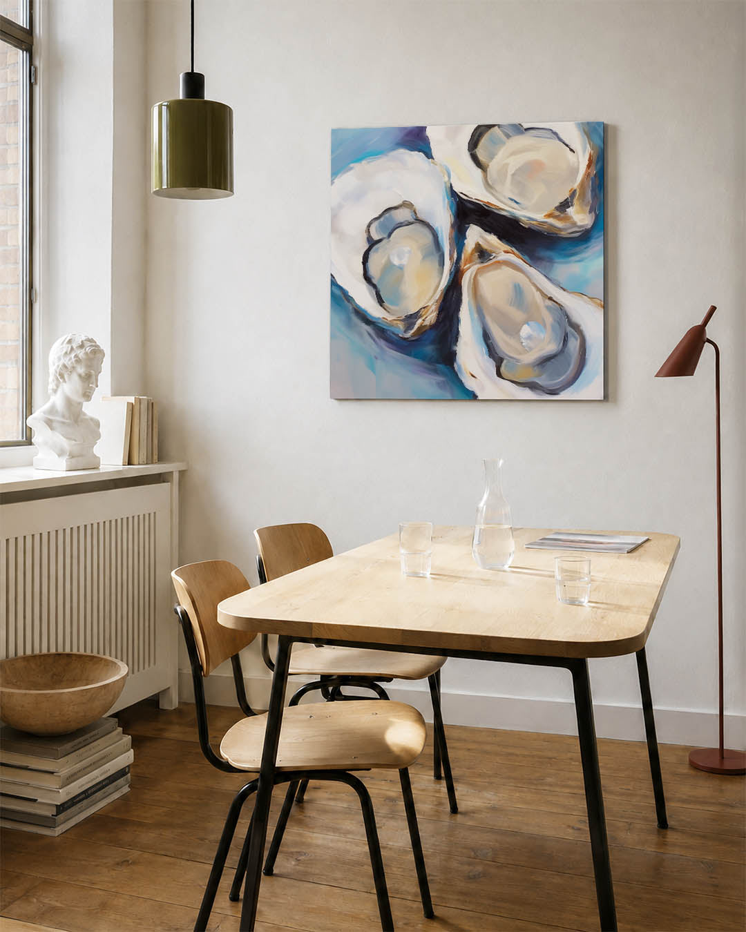 Dynamische oesters kunstwerk – detailweergave – dit kunstwerk toont drie oesters met parels, omlijst door vloeiende lijnen en