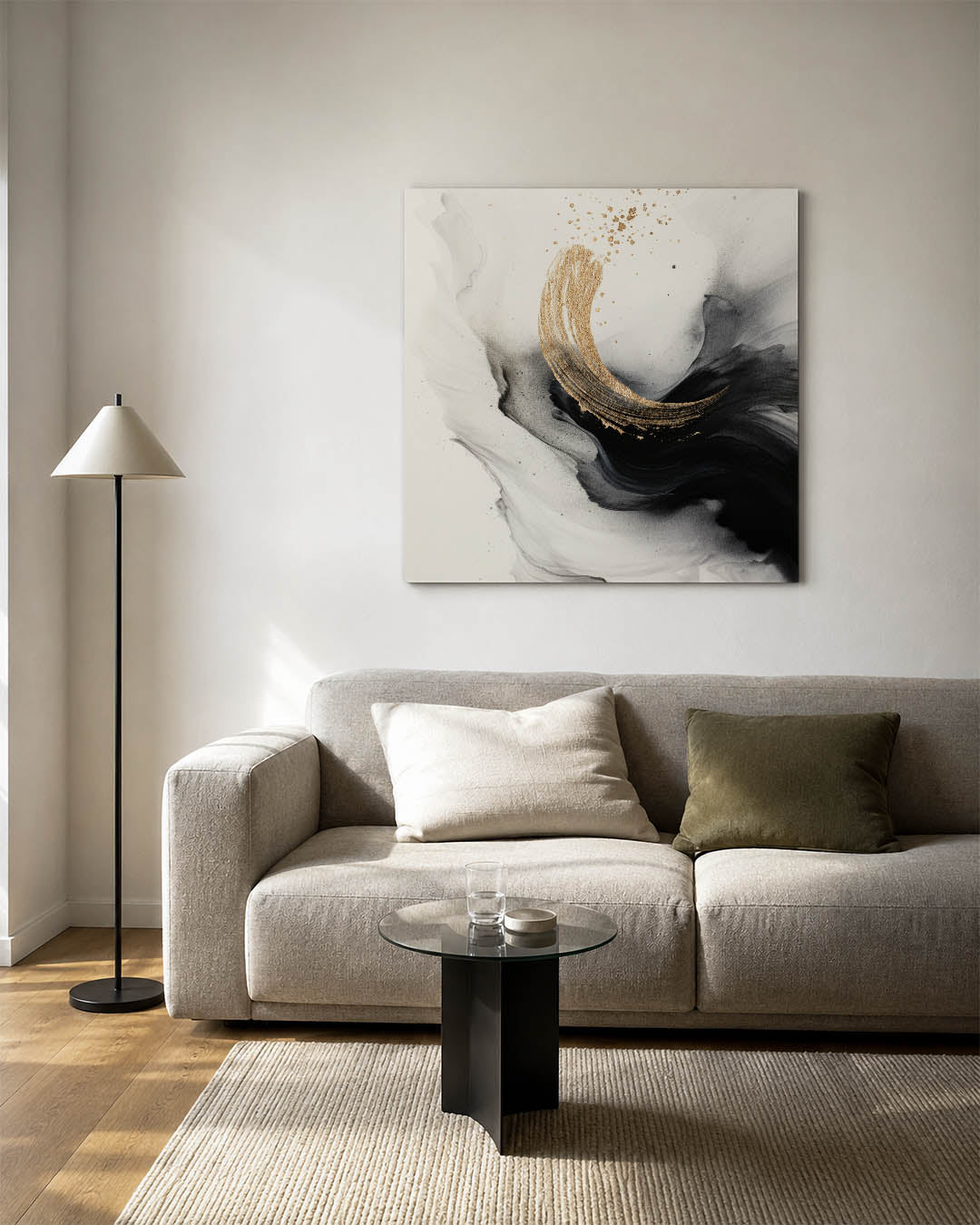 Dynamische vormen kunstwerk – vierkante wanddecoratie – dit werk toont vloeiende zwarte en witte lijnen met een gouden