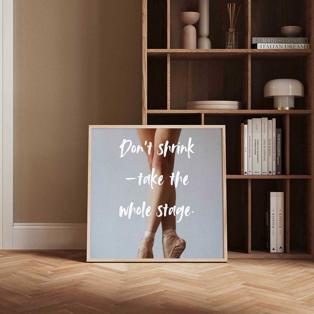 Balletbenen en tekst – kleurrijke Pop Art poster in vierkant formaat