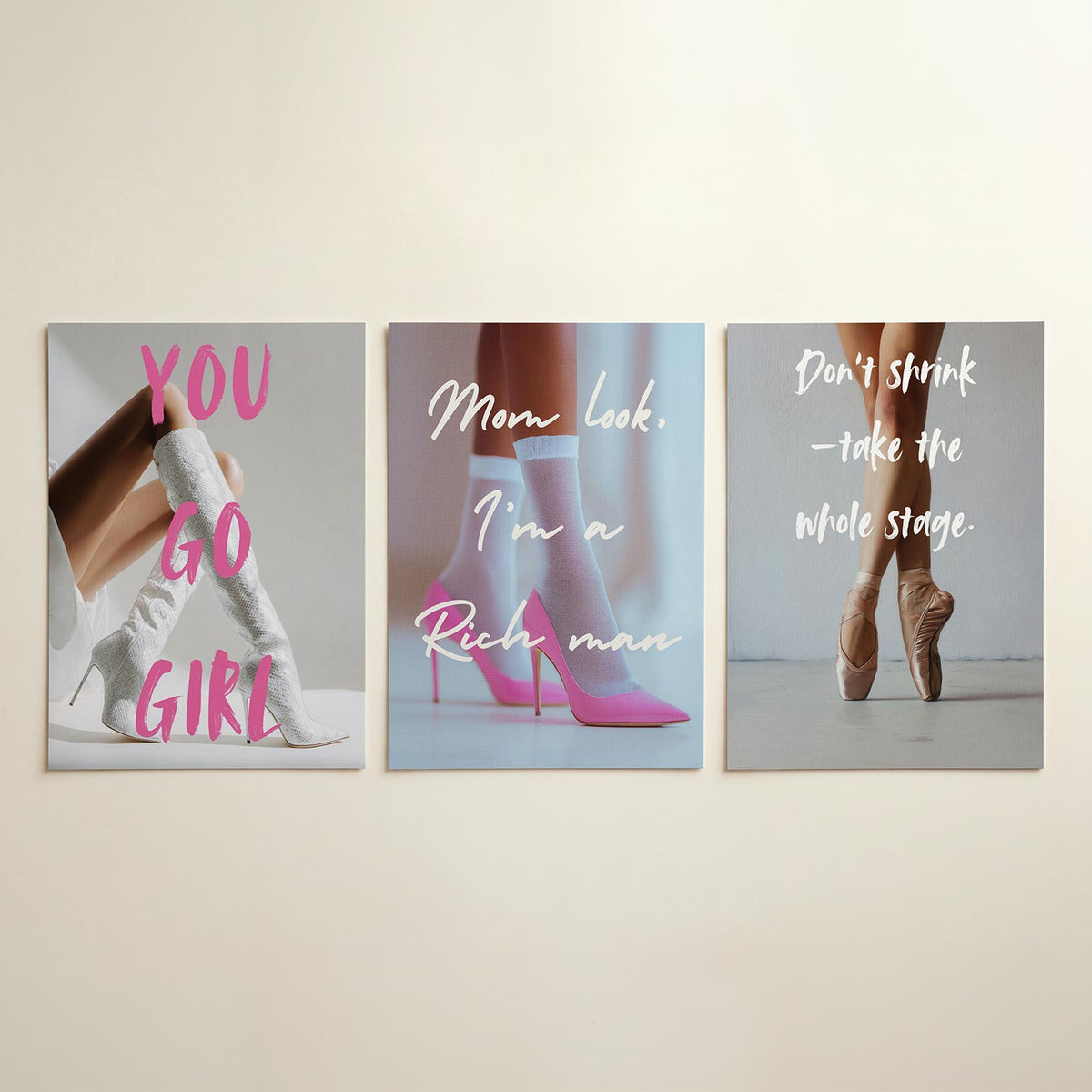 Krachtige stijl driedelige posterset in interieur