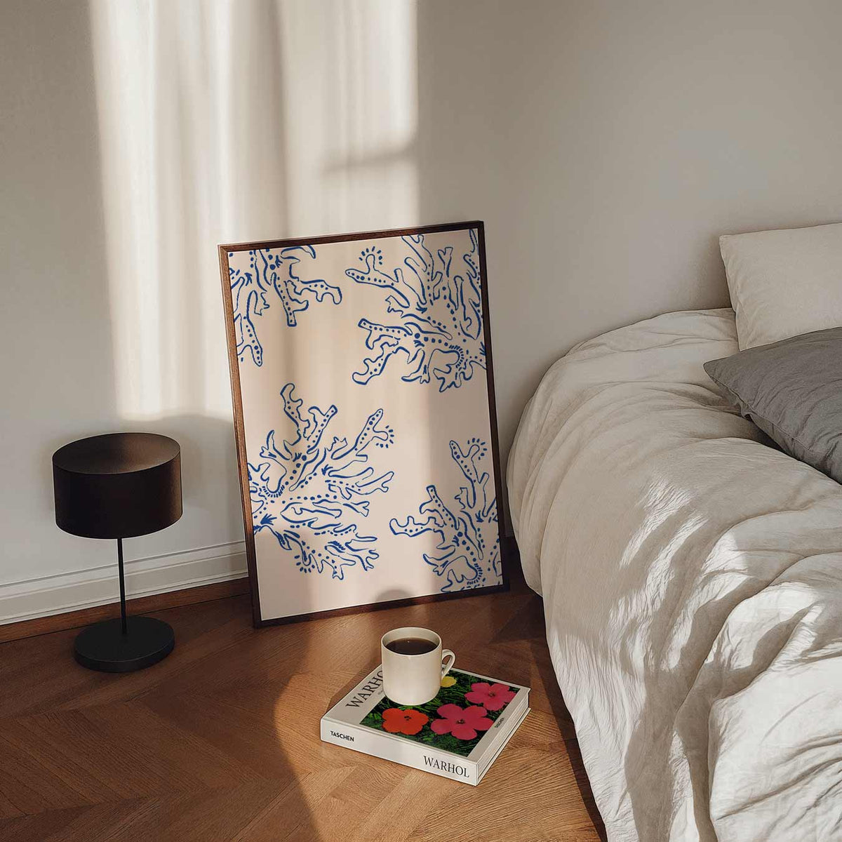 Blauwe Koraalpatroon – staande dieren wanddecoratie van WallArtistic