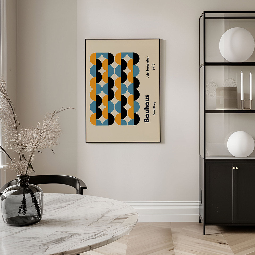 Vormritme en kleur – geometrische Bauhaus poster in staand formaat