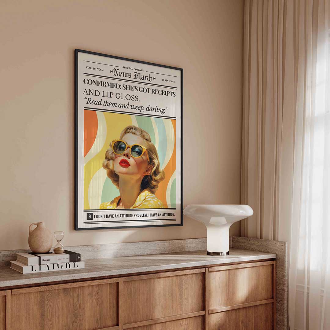 Vrouw met zonnebril – kleurrijke Pop Art poster in staand formaat