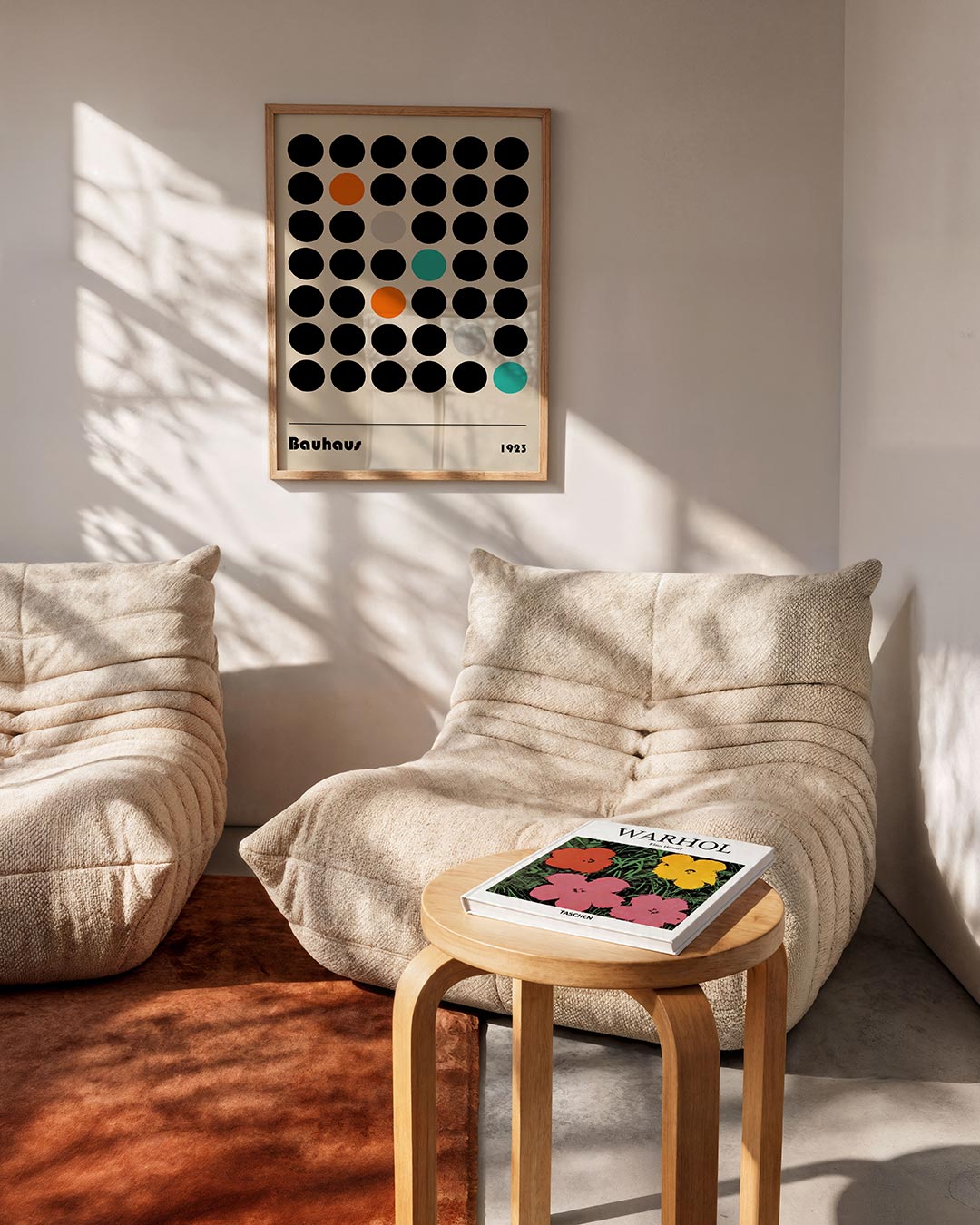 Cirkelpatroon en kleur – geometrische Bauhaus poster in staand formaat