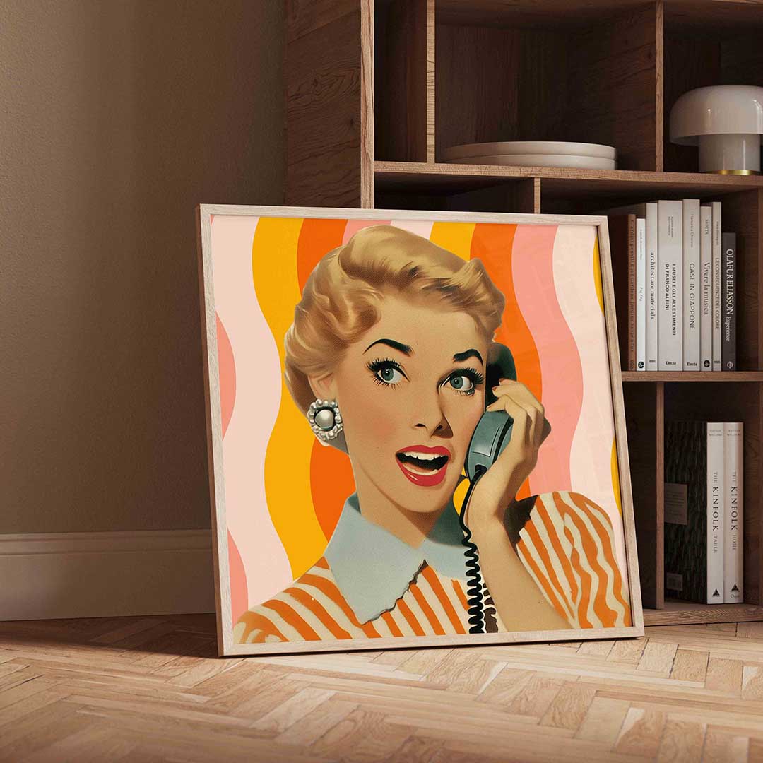 Vrouw met telefoon – vierkante Pop Art wanddecoratie van WallArtistic