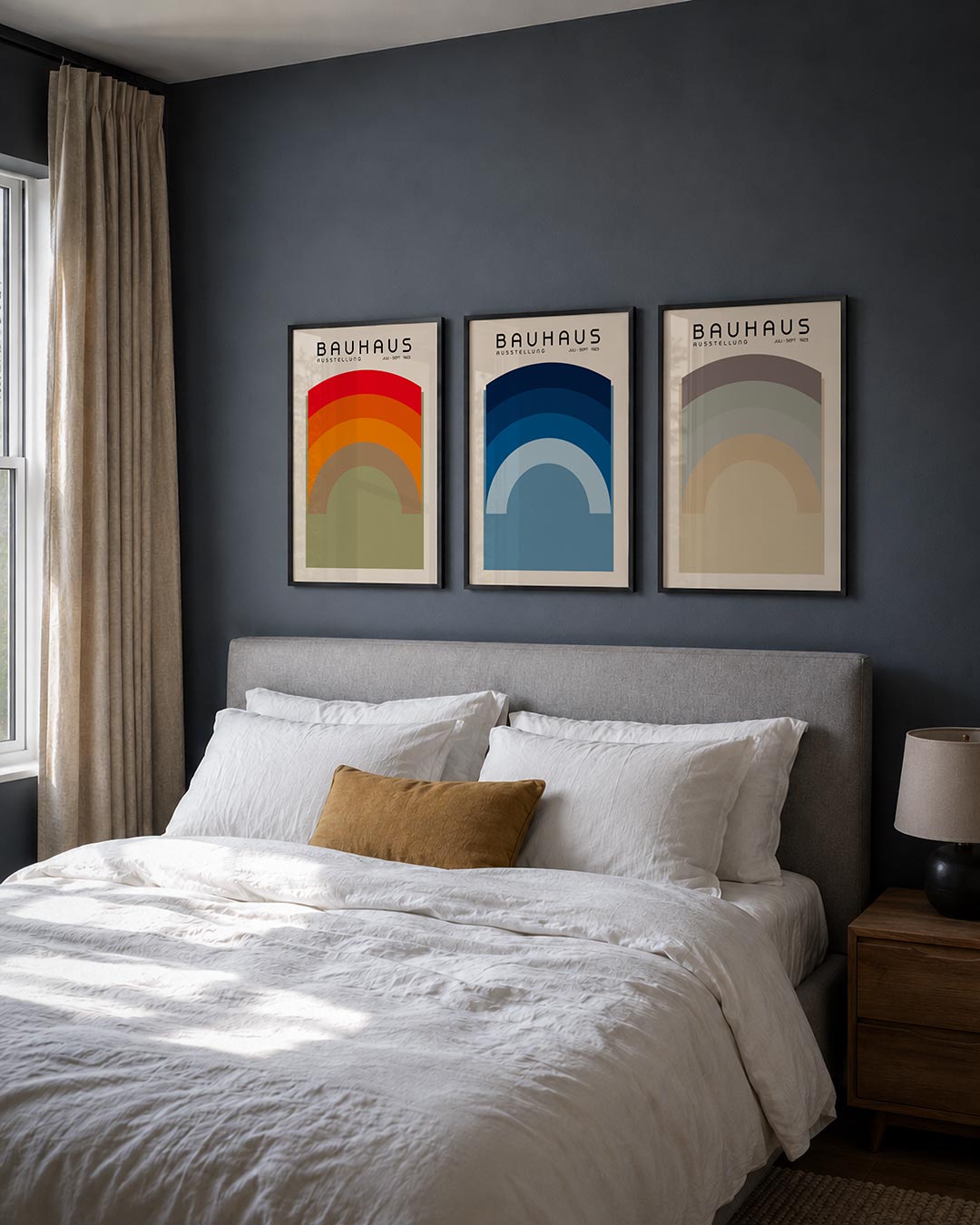 Kleurbogen en lijnen posterset – derde productweergave – deze posterset in drie delen toont een ritme van kleurrijke bogen in