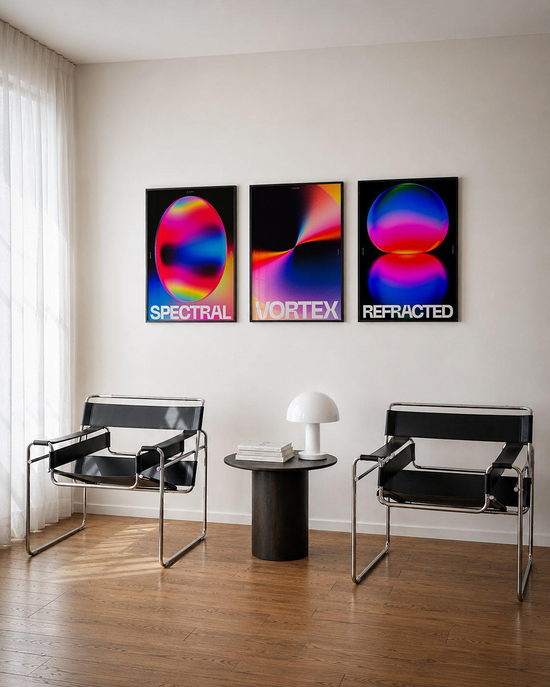Kleurrijke bol driedelige posterset – een levendige bol met vloeiende overgangen van rood, blauw
