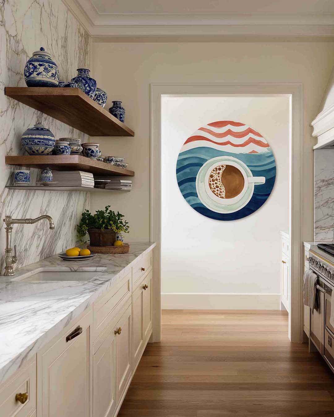 Koffiekop met golven – moderne abstracte muurcirkel voor aan de muur