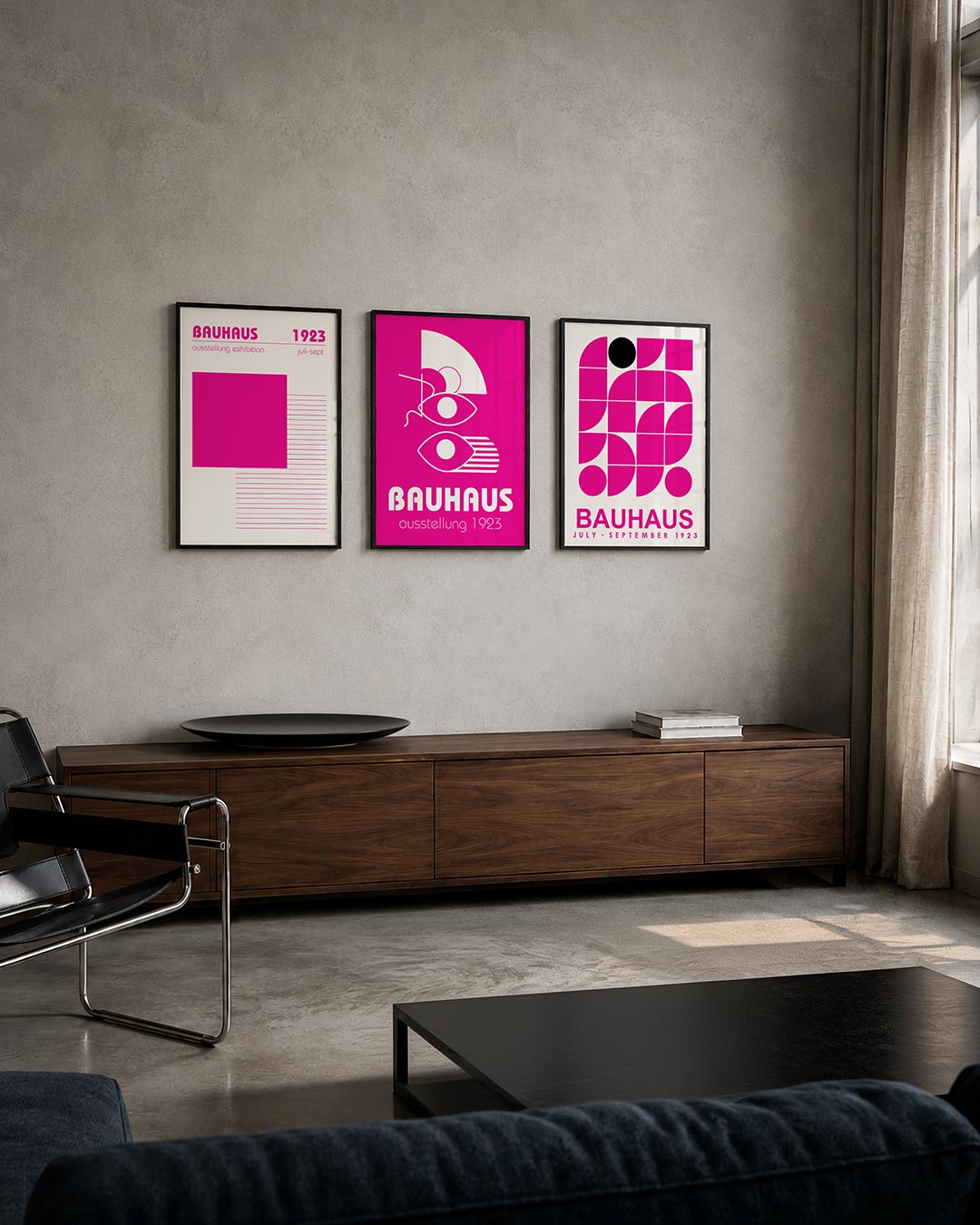Kleur en lijnen driedelige posterset – deze posterset in drie delen speelt met een groot roze vierkant en fijne horizontale
